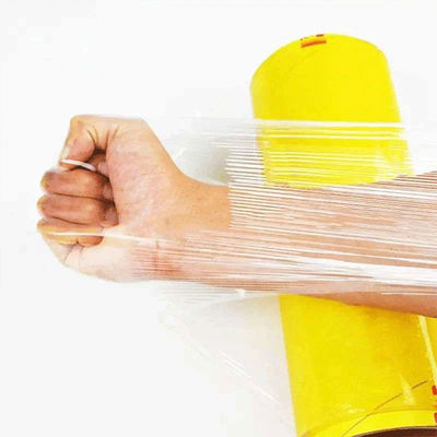 Huishoudelijke voedingsmiddelen Cling Wrap Plastic Film PVC / PVDC / PE / LDPE Cling Film Met Slide Cutter